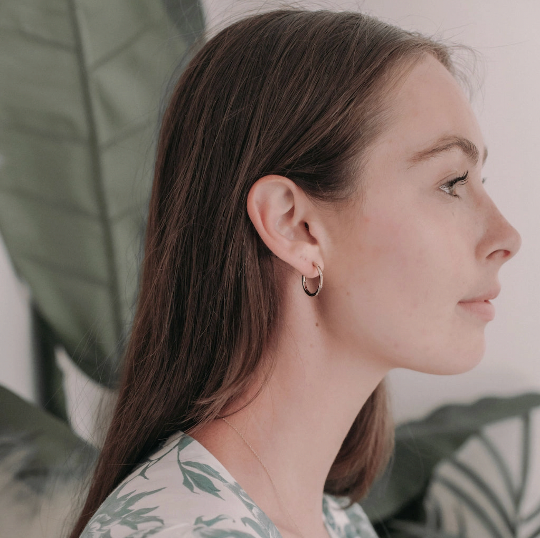 Dotted Crystal Hoops Gold