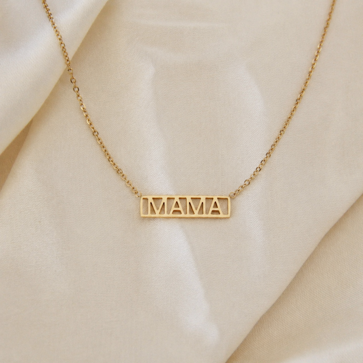 Mama Necklace (Bar)
