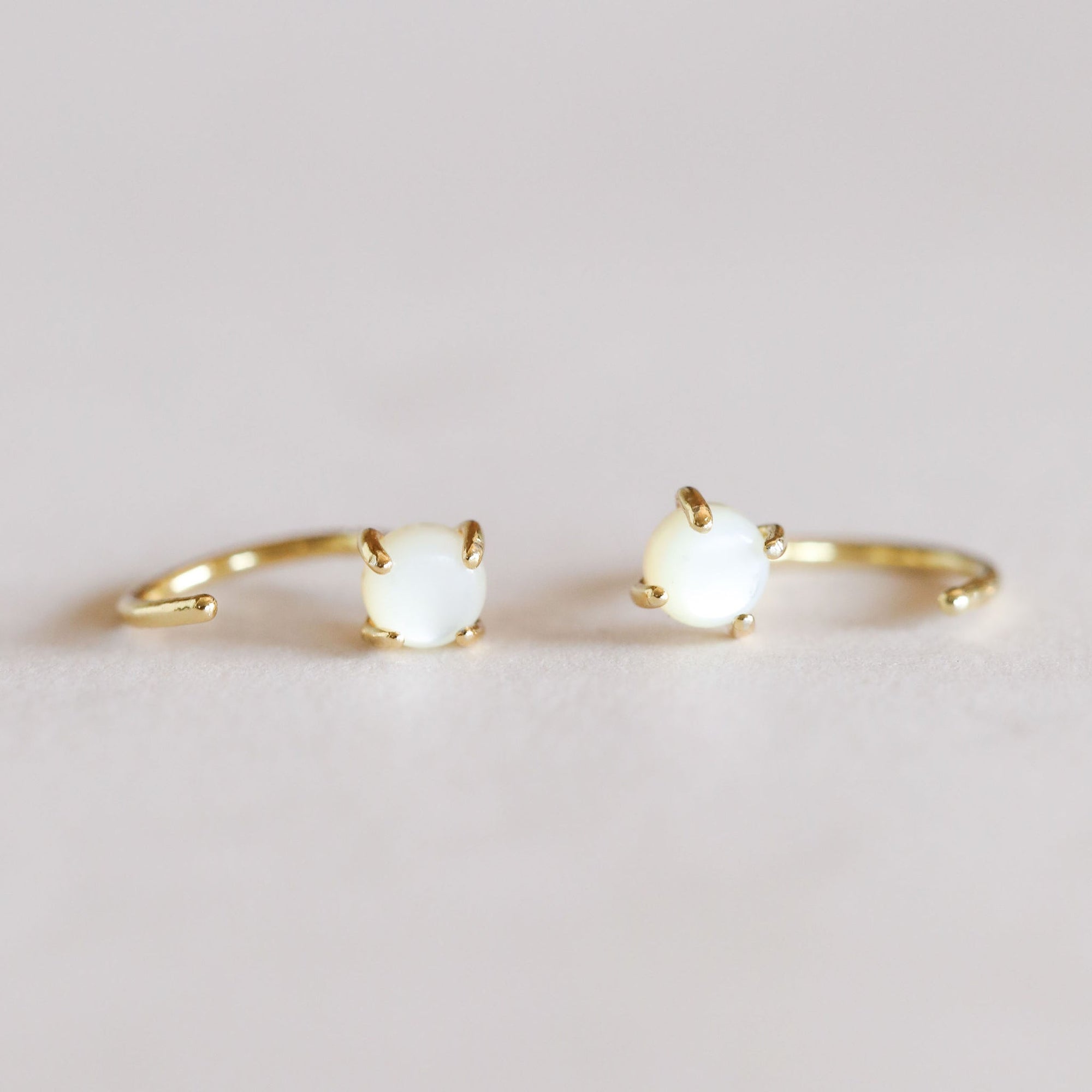 Huggies - Mother of Pearl - Earrings