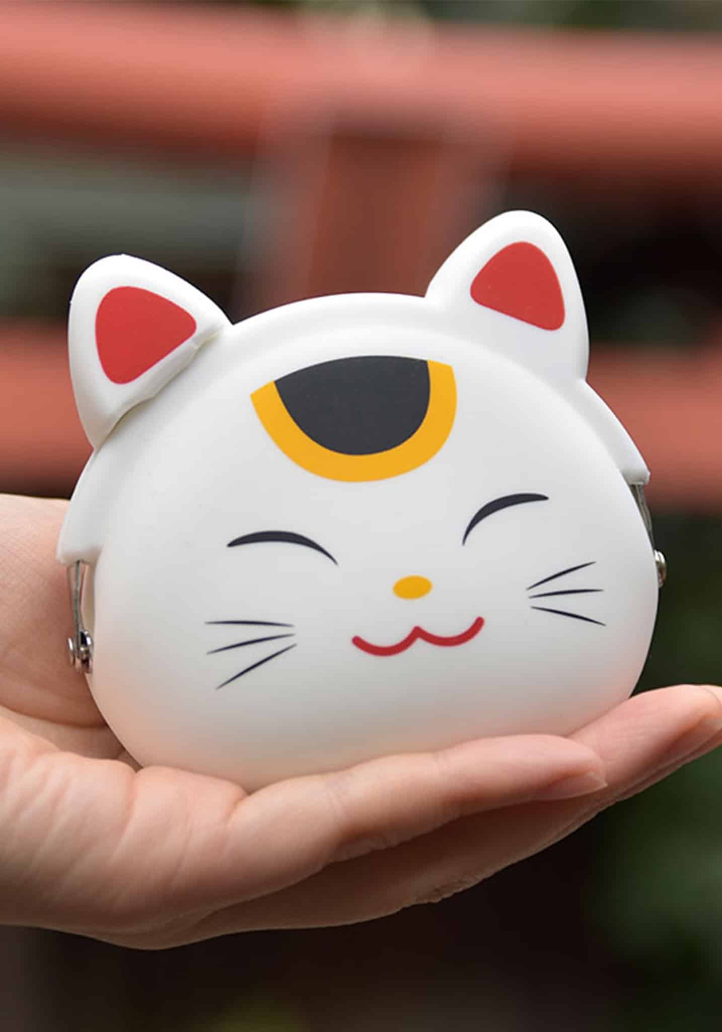 mimi Pochi Japan Lucky Cat white