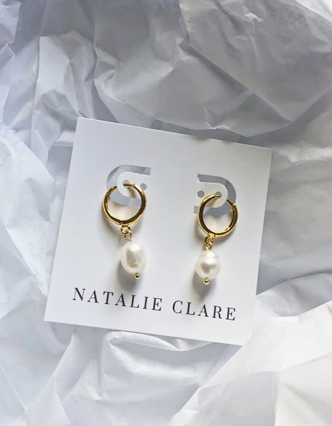 Huggie Pearl Earring