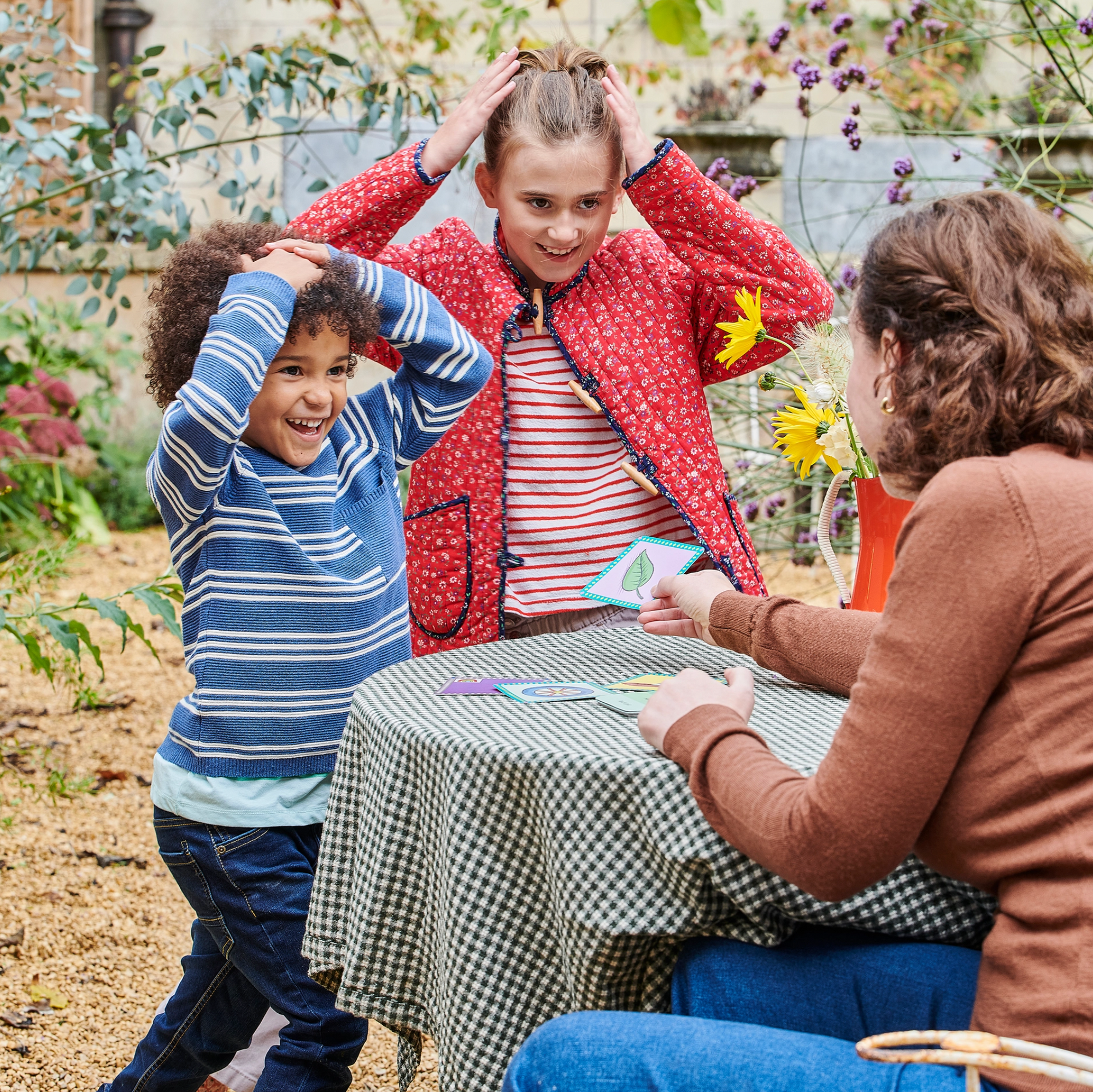 Scavenger Hunt Game - Outdoors