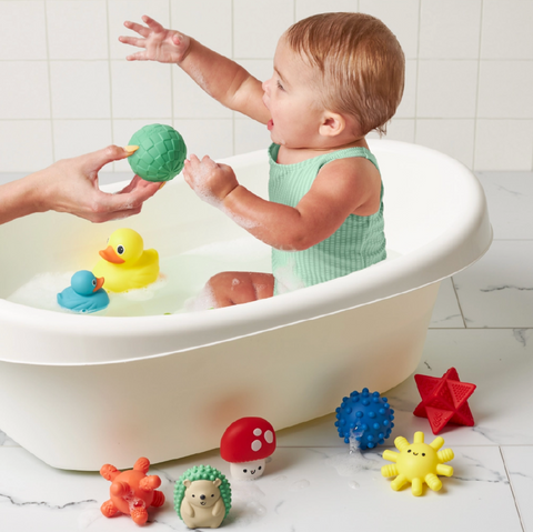 Itzy Splash Gift Set™ Soft Bath + Water Toys