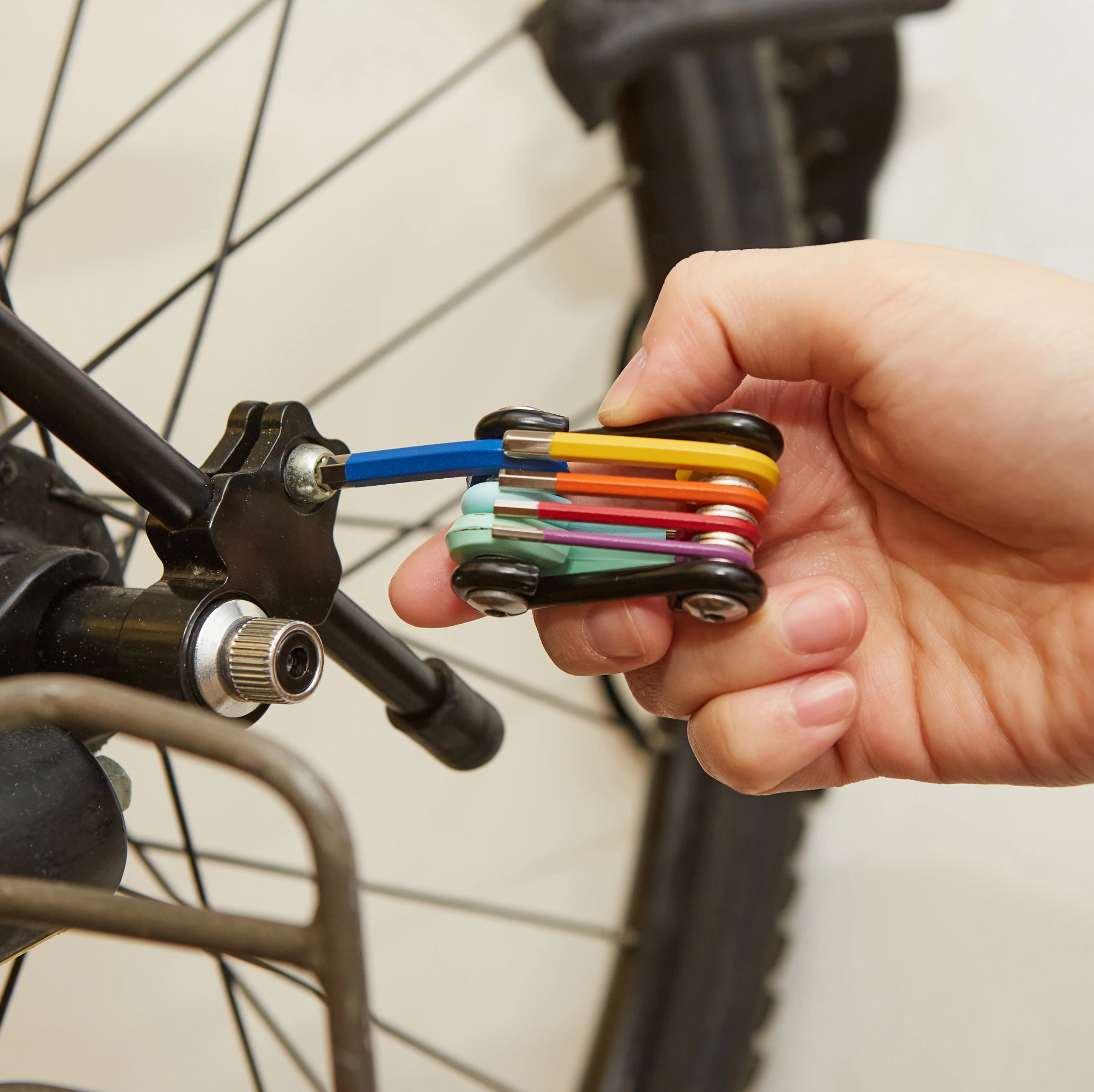 Rainbow 7-in-1 Multi-Tool