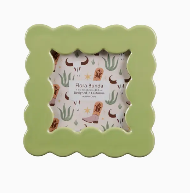 4 X 4 Scalloped Ceramic Frame in Green