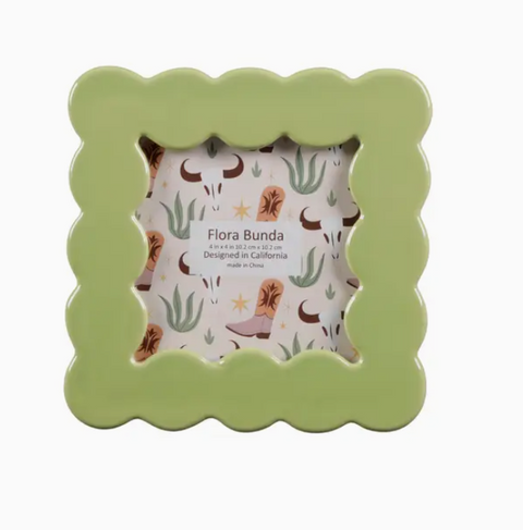 4 X 4 Scalloped Ceramic Frame in Green