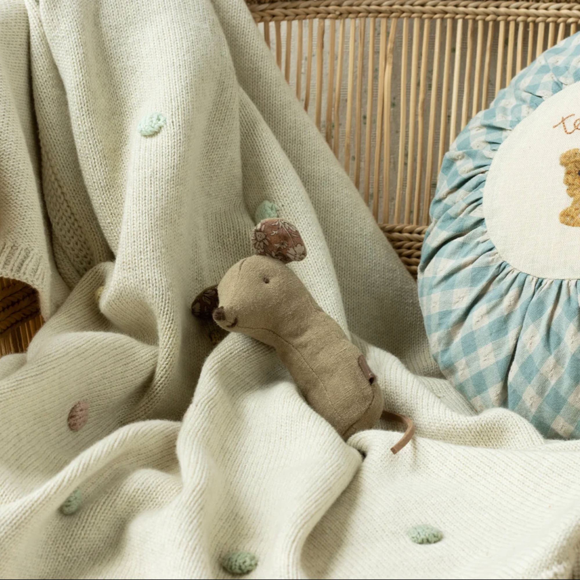 Lullaby friends, Mouse rattle - Light umber