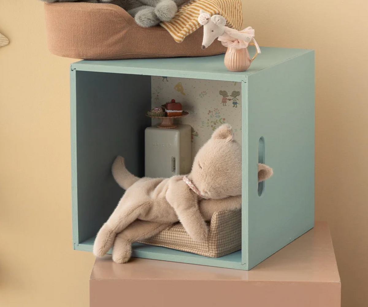 Sleeping kitten plush, Small - Cream peach