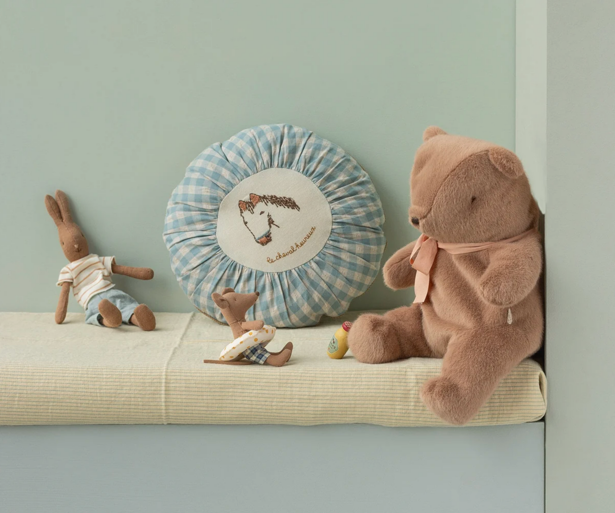 Teddy bear plush, Medium - Soft brown