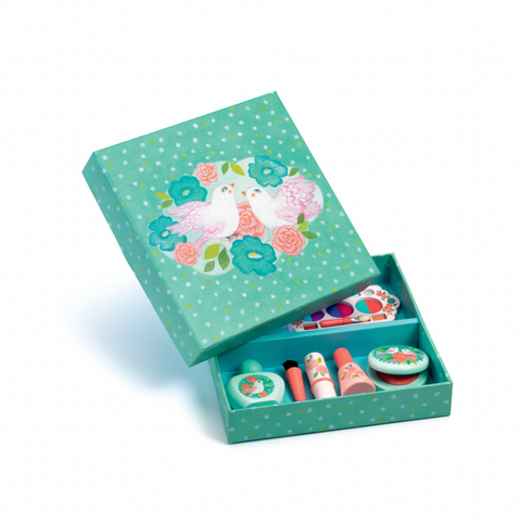 Role Play Birdie's Makeup